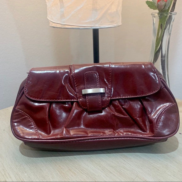 BCBG Clutch ❤️ - Picture 1 of 6